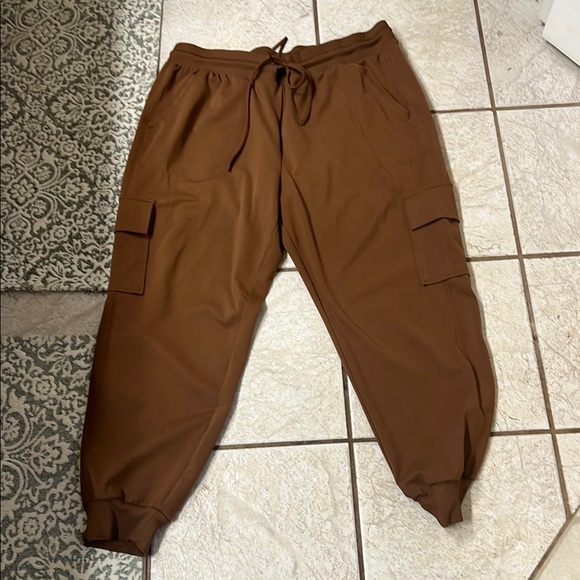 Men's Brown Cargo Pants - Picture 1 of 6